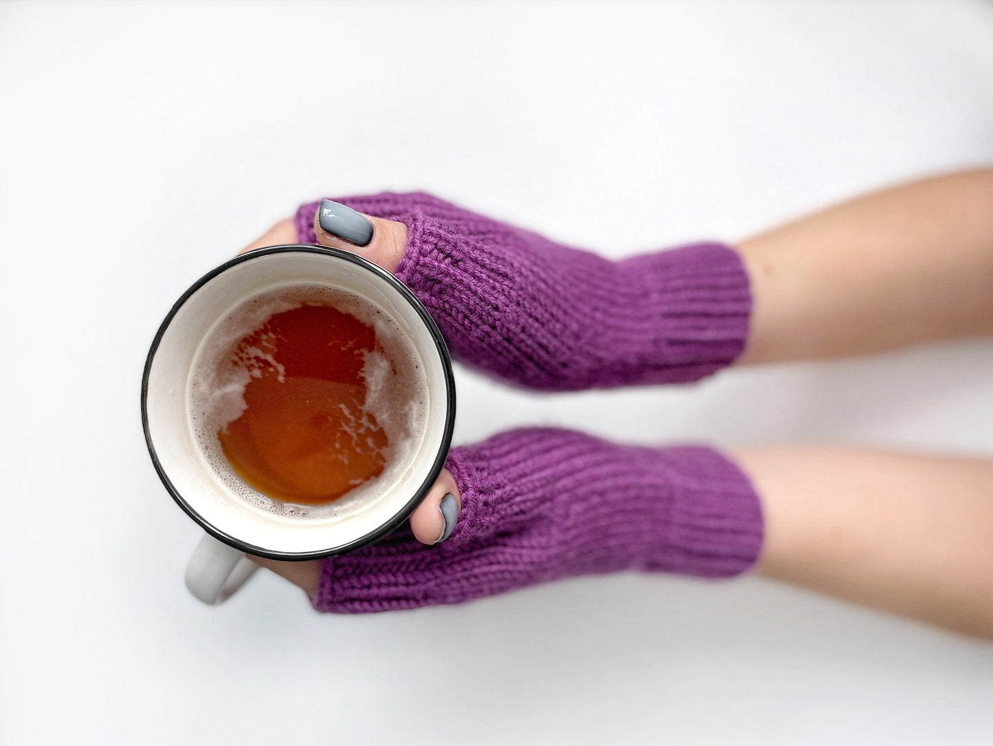 Frosty Warmth Mitts – Knitting Pattern