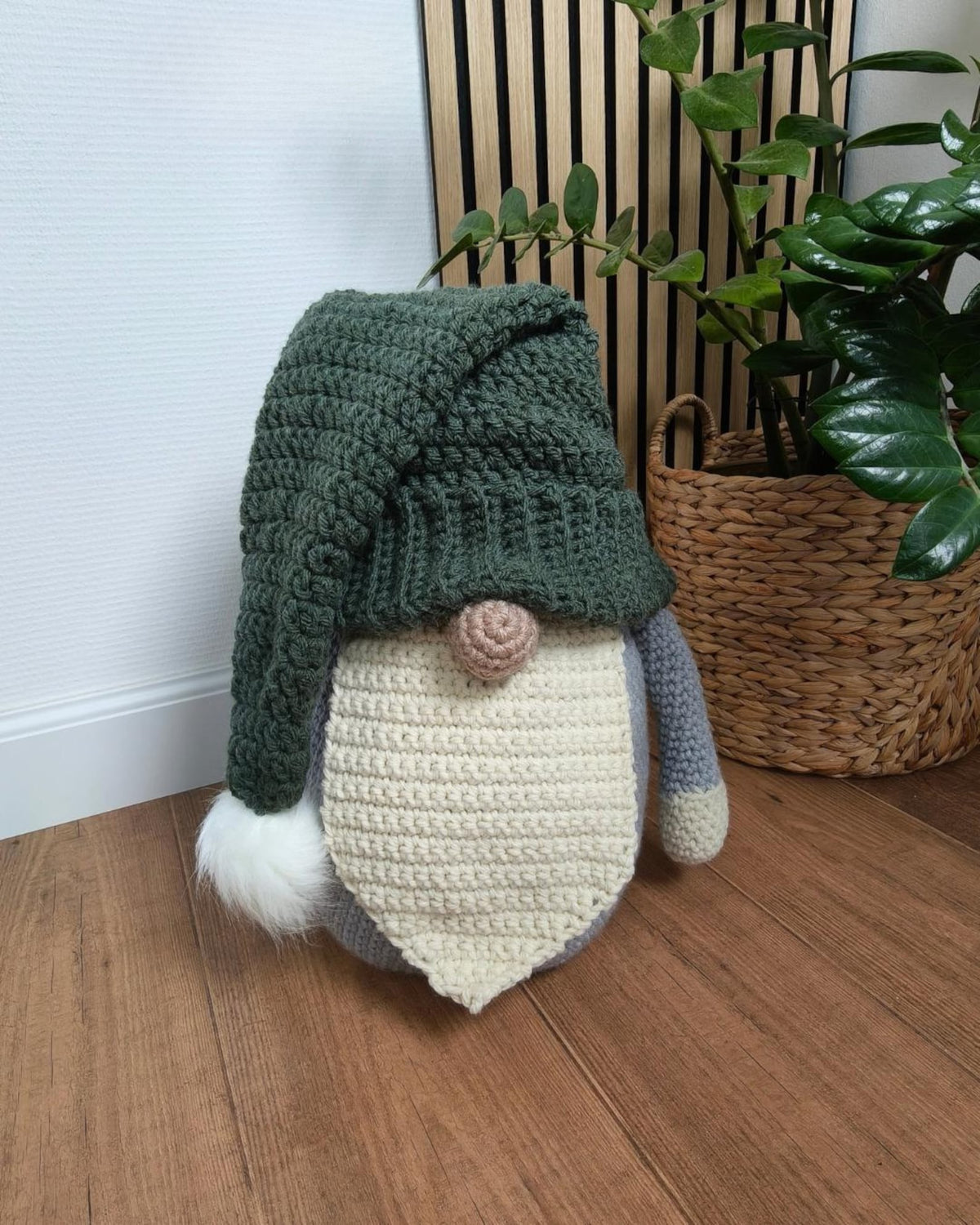 Oversized Gnomes Crochet Pattern