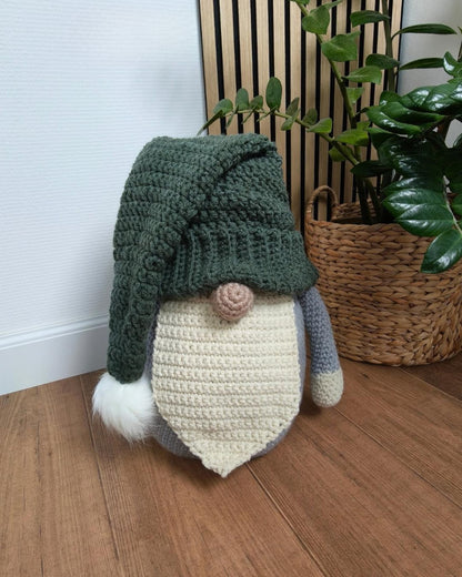 Oversized Gnomes Crochet Pattern