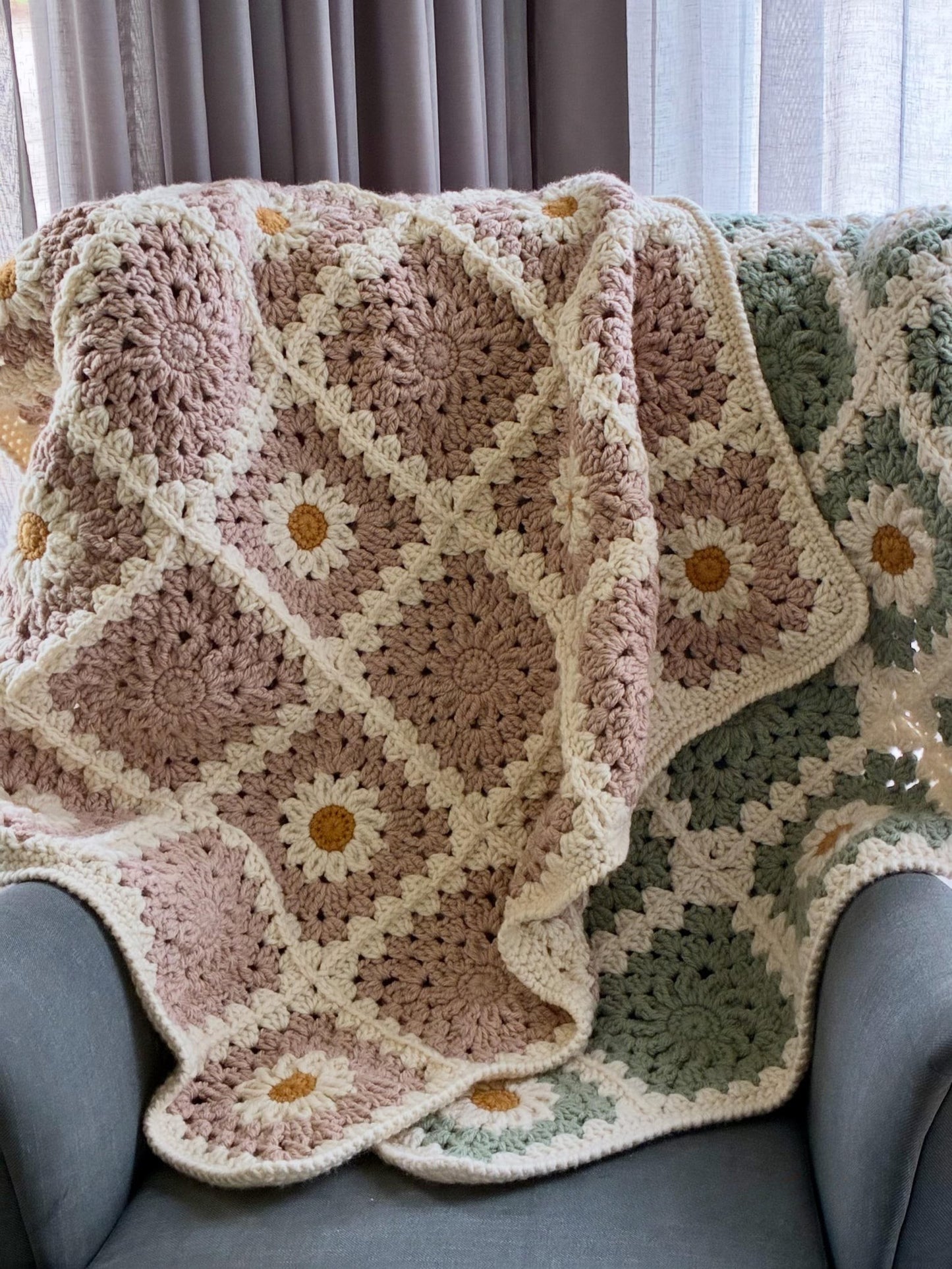 Daisy Cozy Throw Crochet Pattern