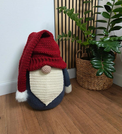 Oversized Gnomes Crochet Pattern