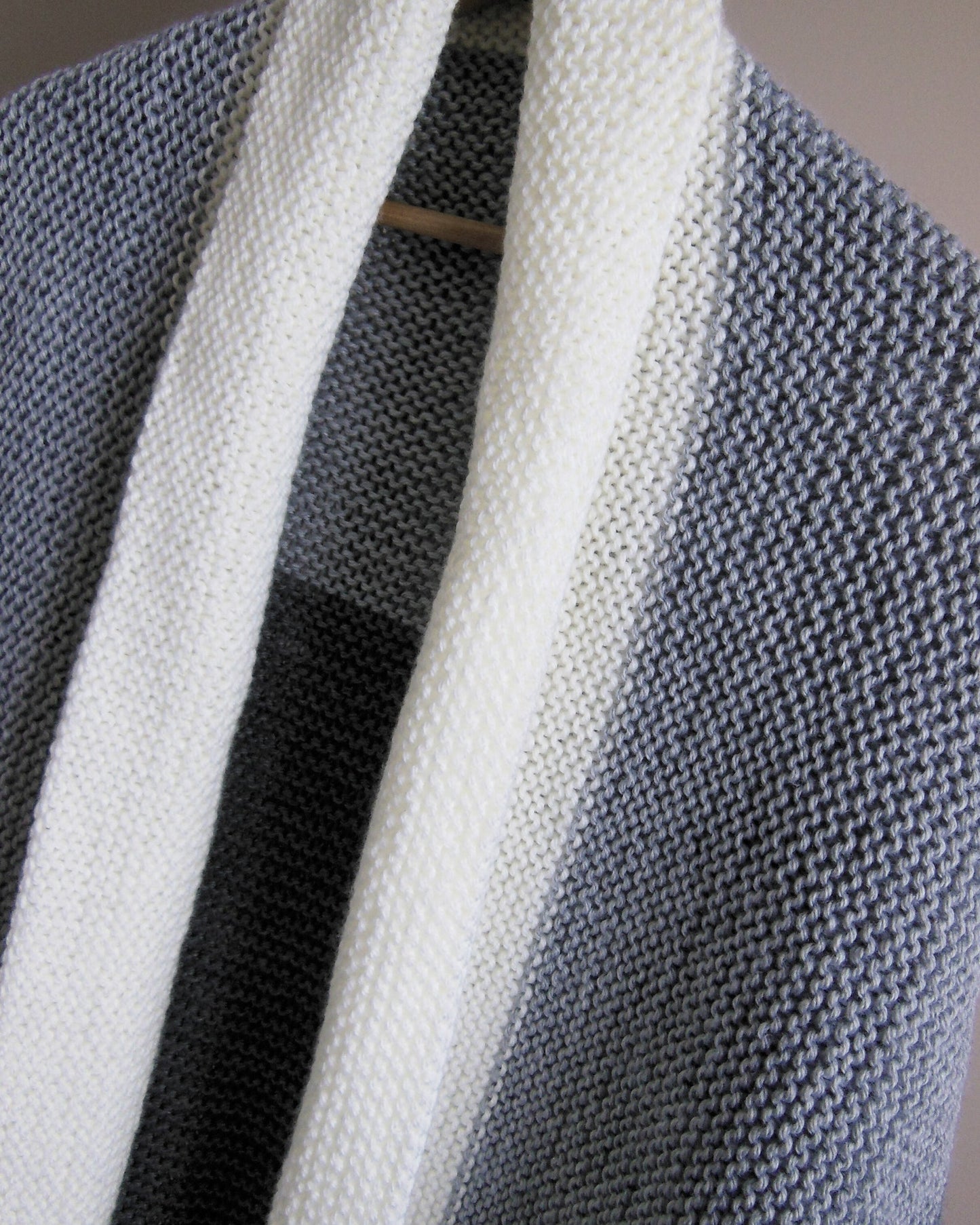 Easy Warmth Shawl knitting Pattern