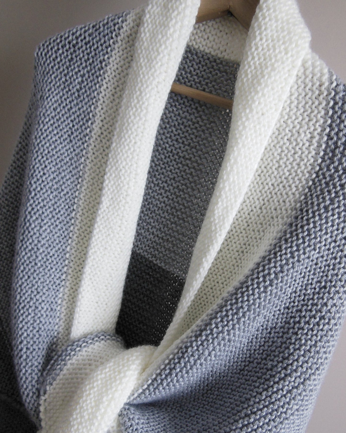 Easy Warmth Shawl knitting Pattern