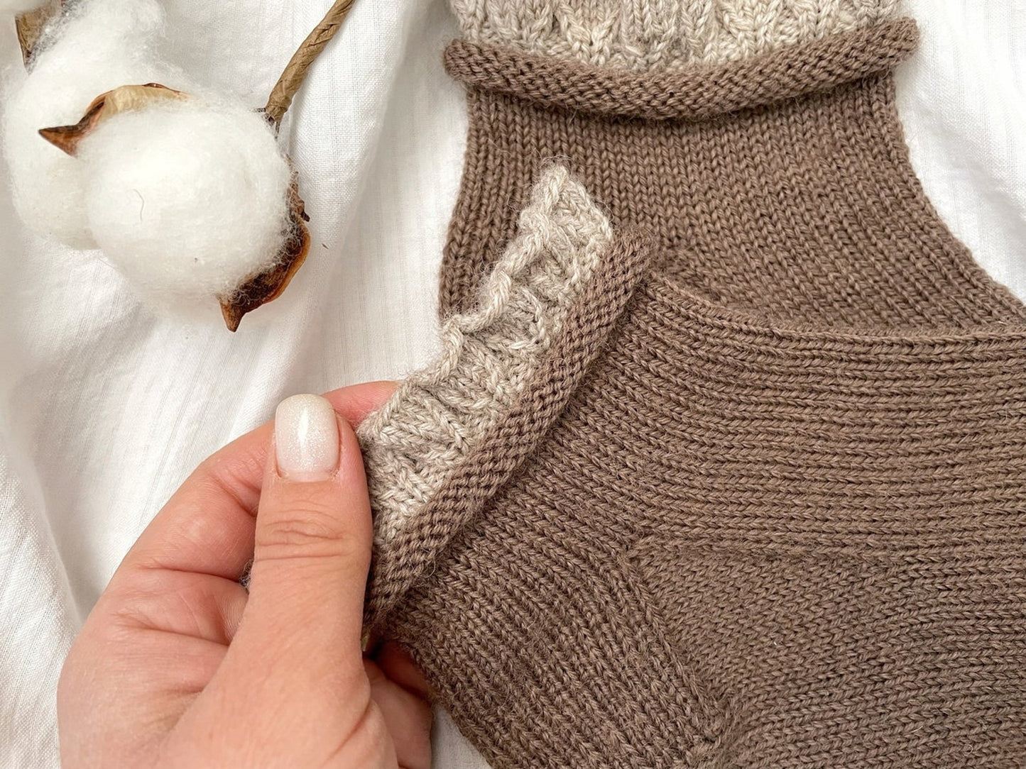 Bloom Ruffle Socks Knit Pattern