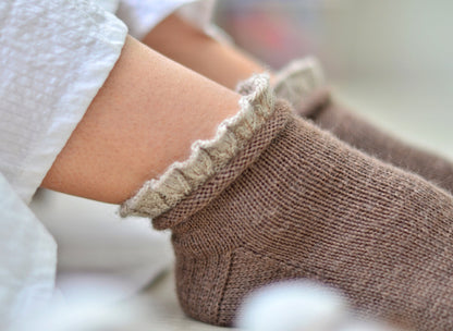 Bloom Ruffle Socks Knit Pattern