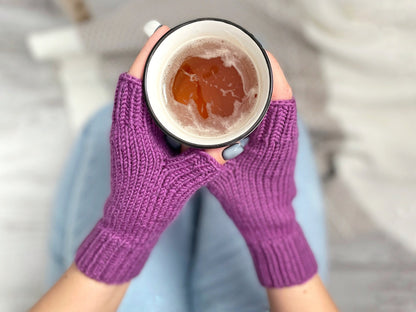 Frosty Warmth Mitts – Knitting Pattern
