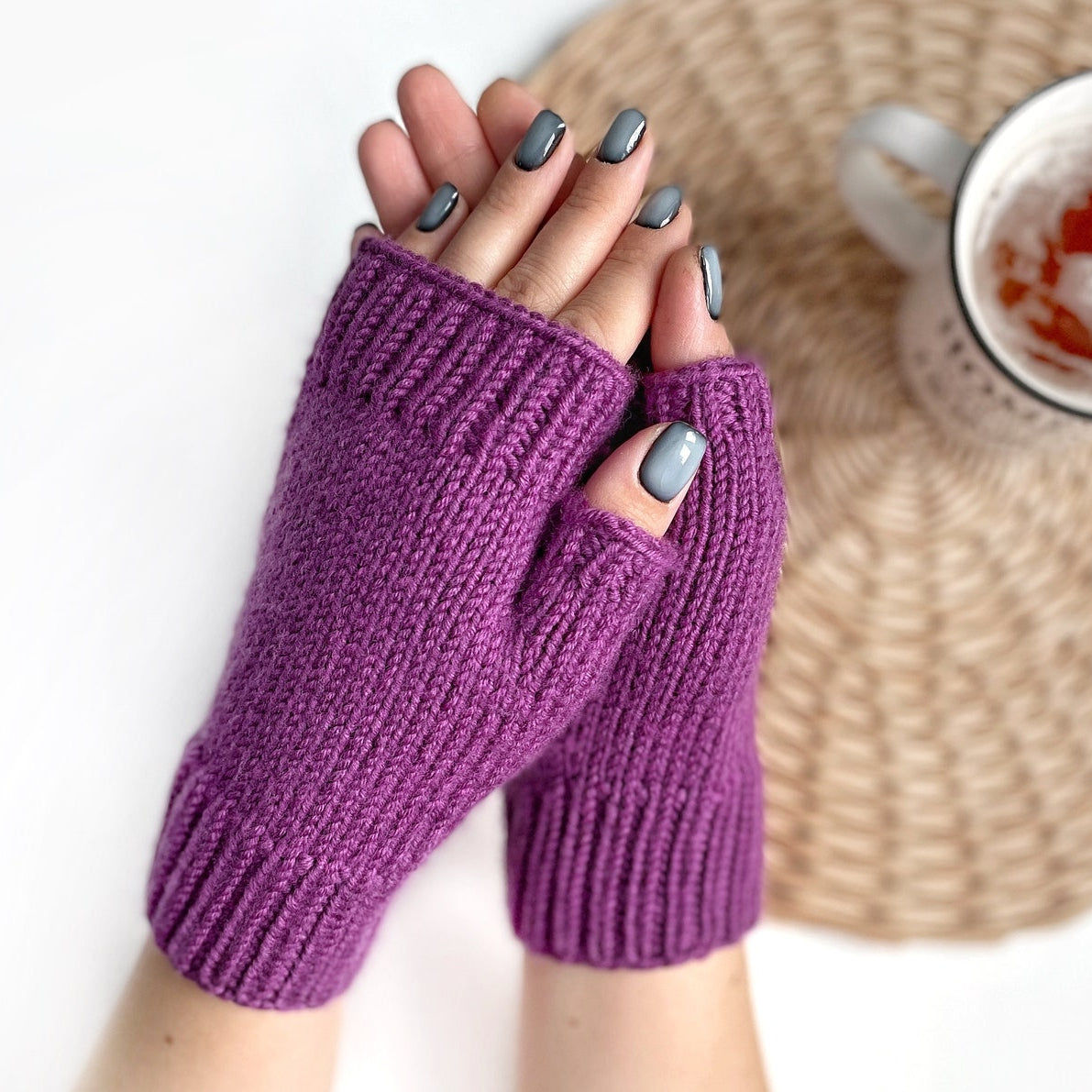 Frosty Warmth Mitts – Knitting Pattern