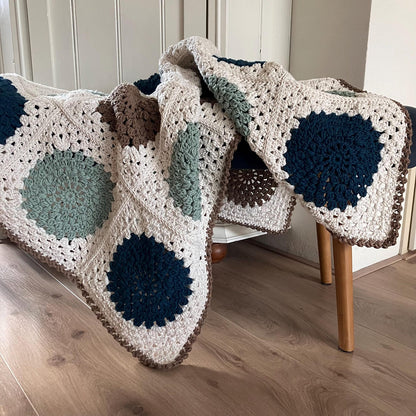 cozy granny square blanket Crochet Pattern