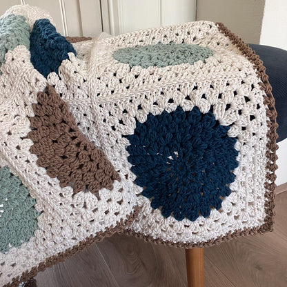 cozy granny square blanket Crochet Pattern