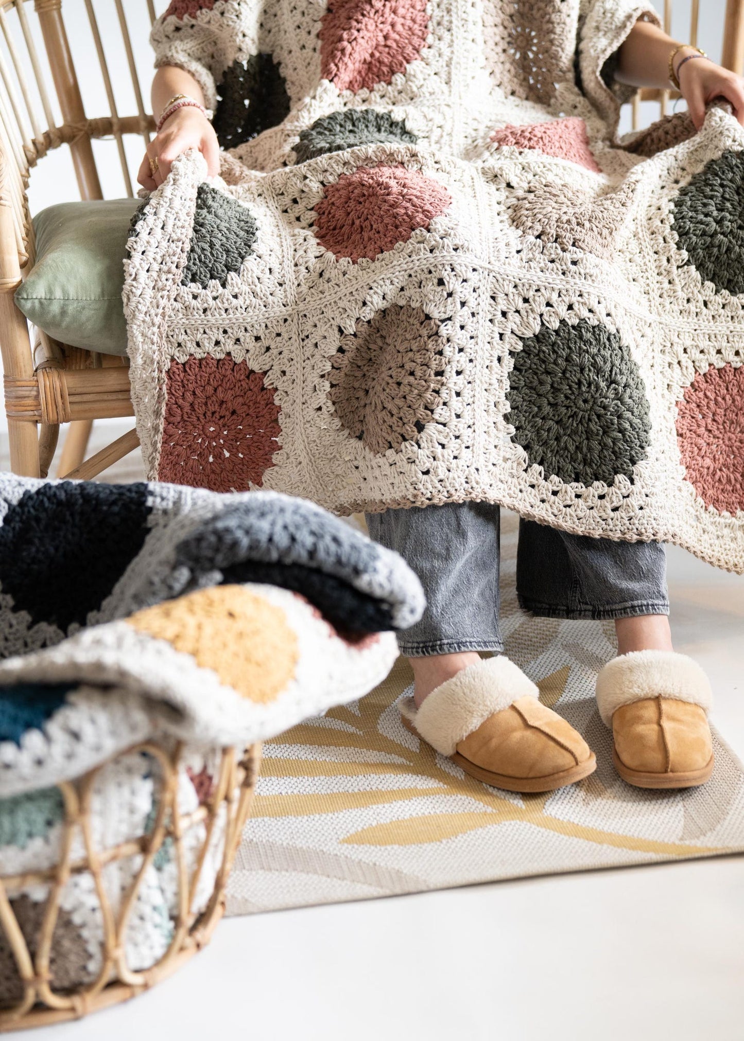 cozy granny square blanket Crochet Pattern