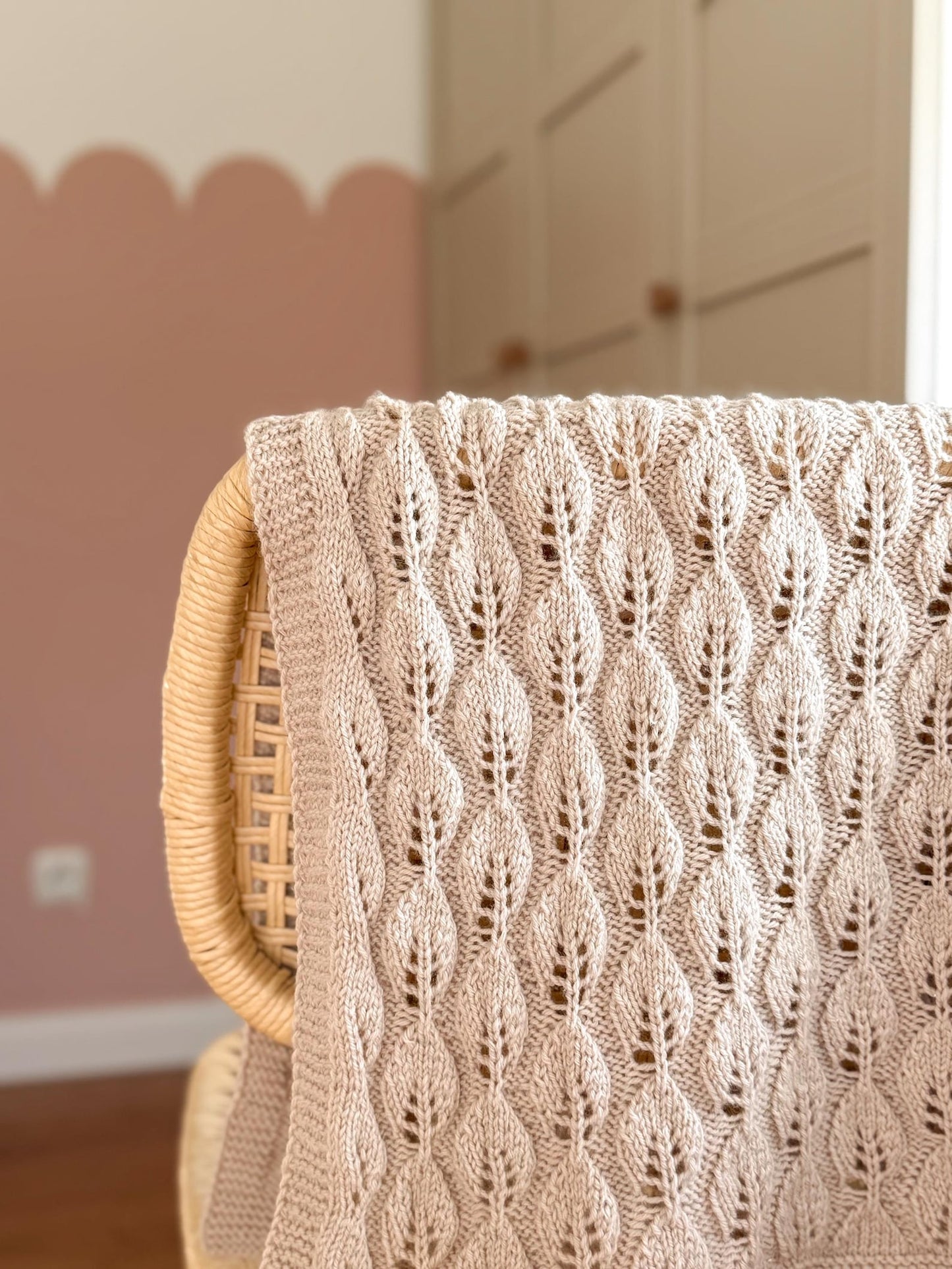 Soft Leaf Baby Blanket Knitting Pattern