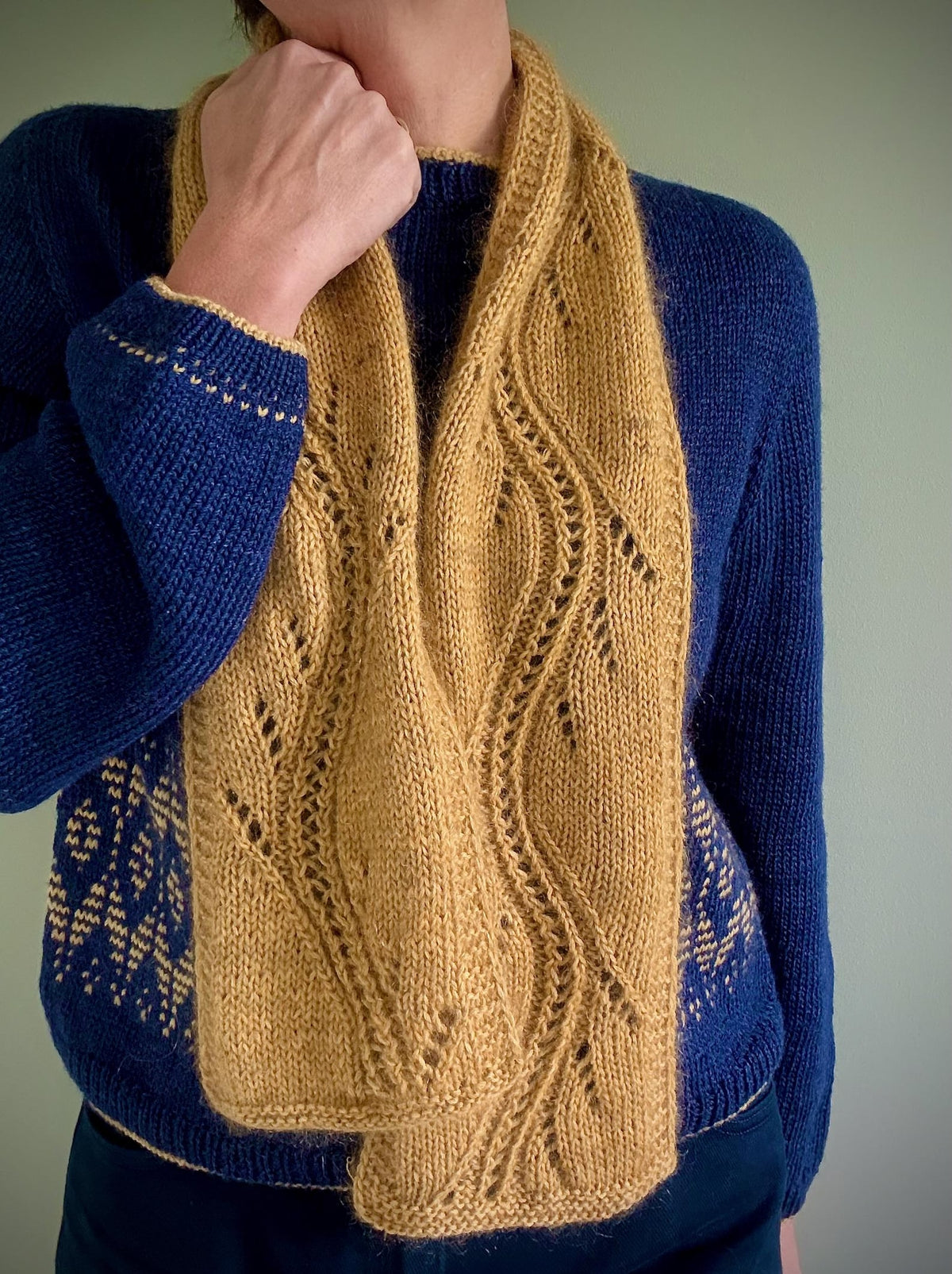 Golden Glow Scarf Knitting Pattern
